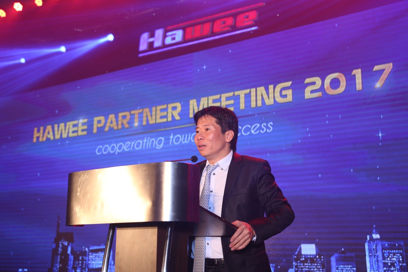 Ông Trịnh Văn Hà phát biểu tại Hawee Partner Meeting 2017