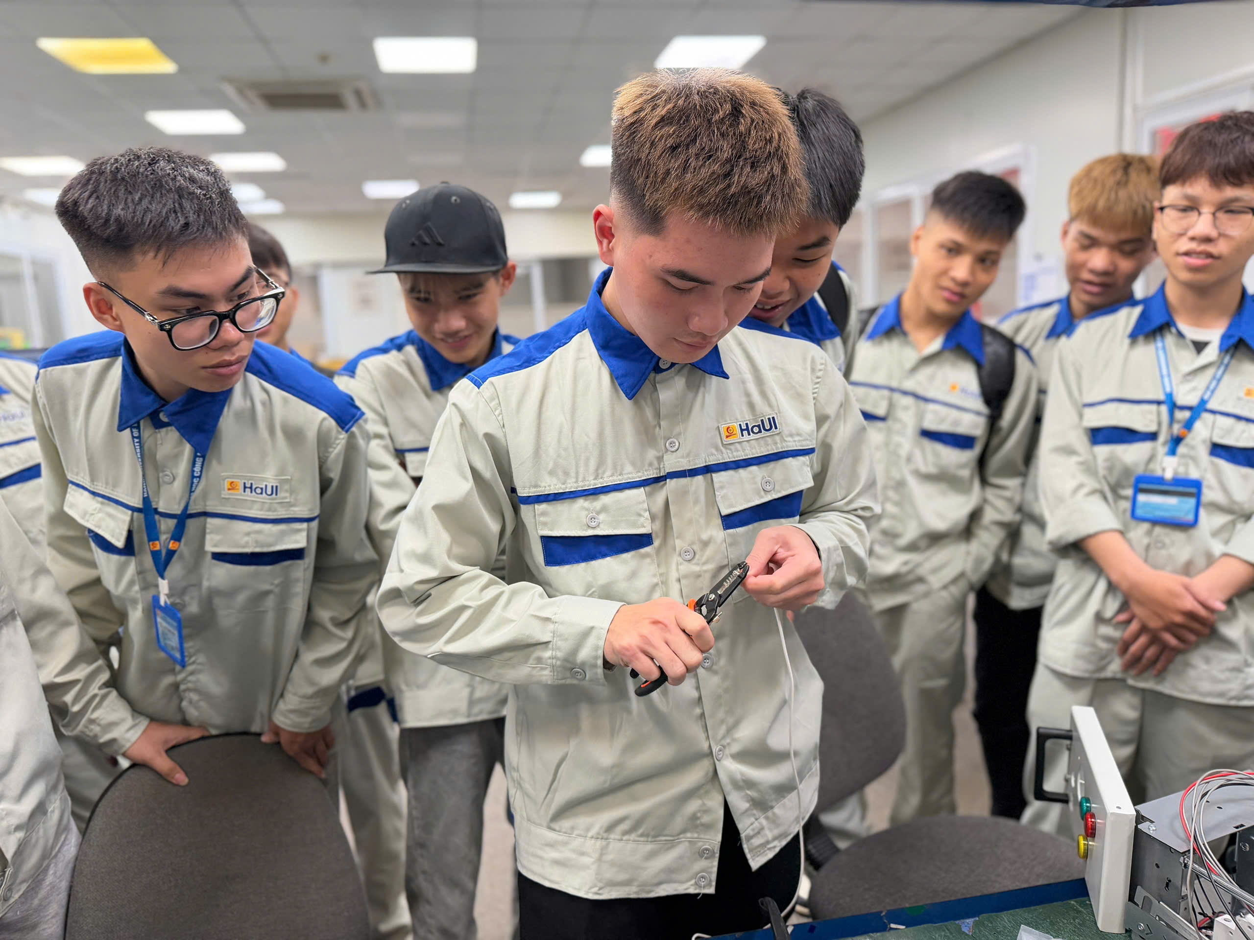 z7685866123138_b9505a467a7a4afb01f35b8312057d16 - Copy